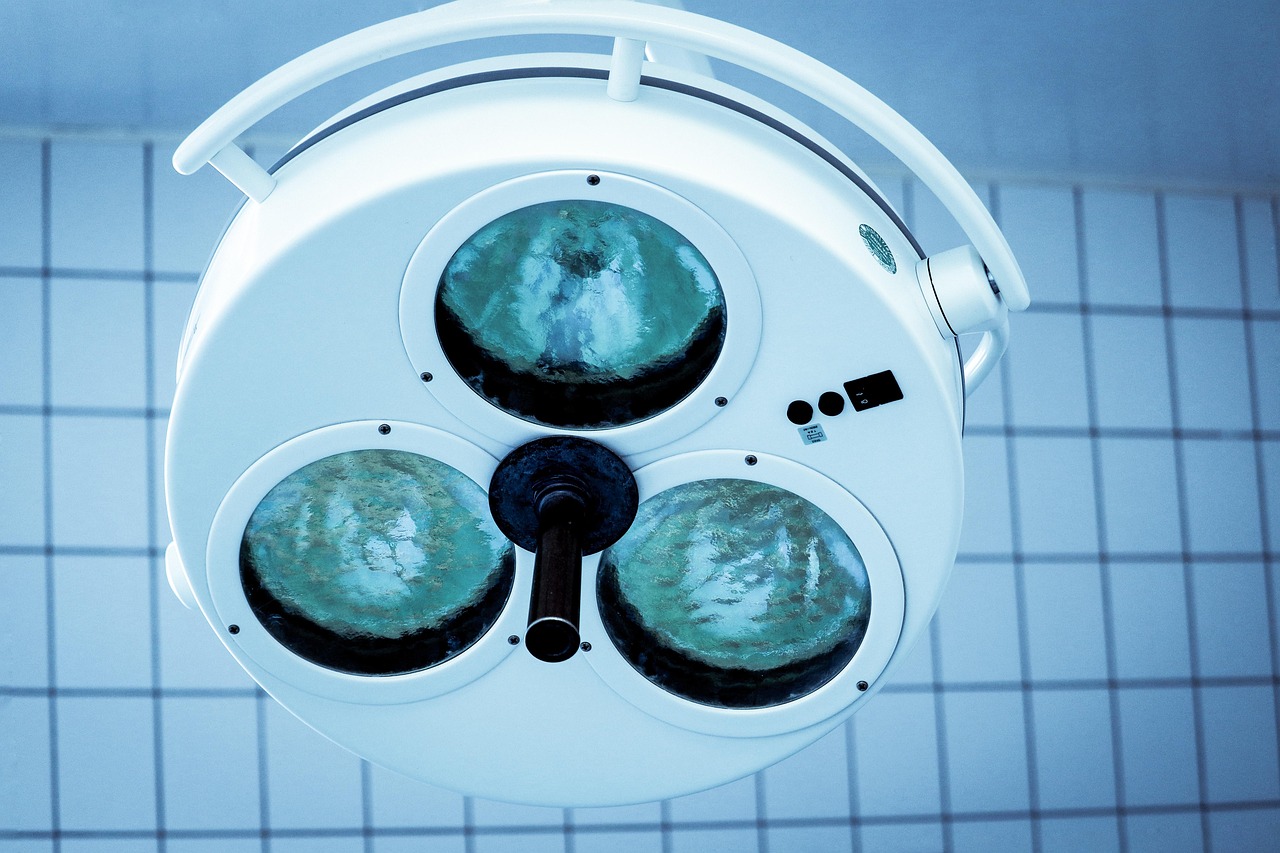 蝙蝠代实名实名账号：在外app详情下载教程